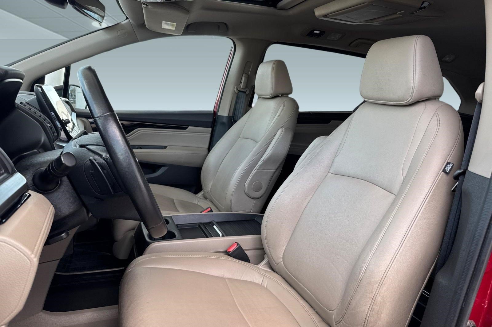 Used 2022 Honda Odyssey Touring image 5