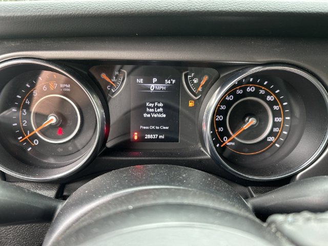 Used 2022 Jeep Wrangler Sport AWD/4WD image 13