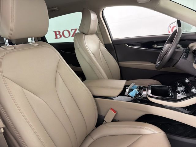 Certified 2022 Lincoln Nautilus FWD w/ Premium Package image 16