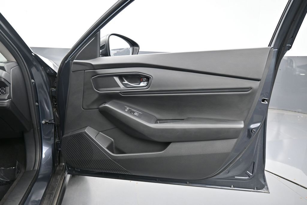 Used 2025 Honda Accord SE image 38
