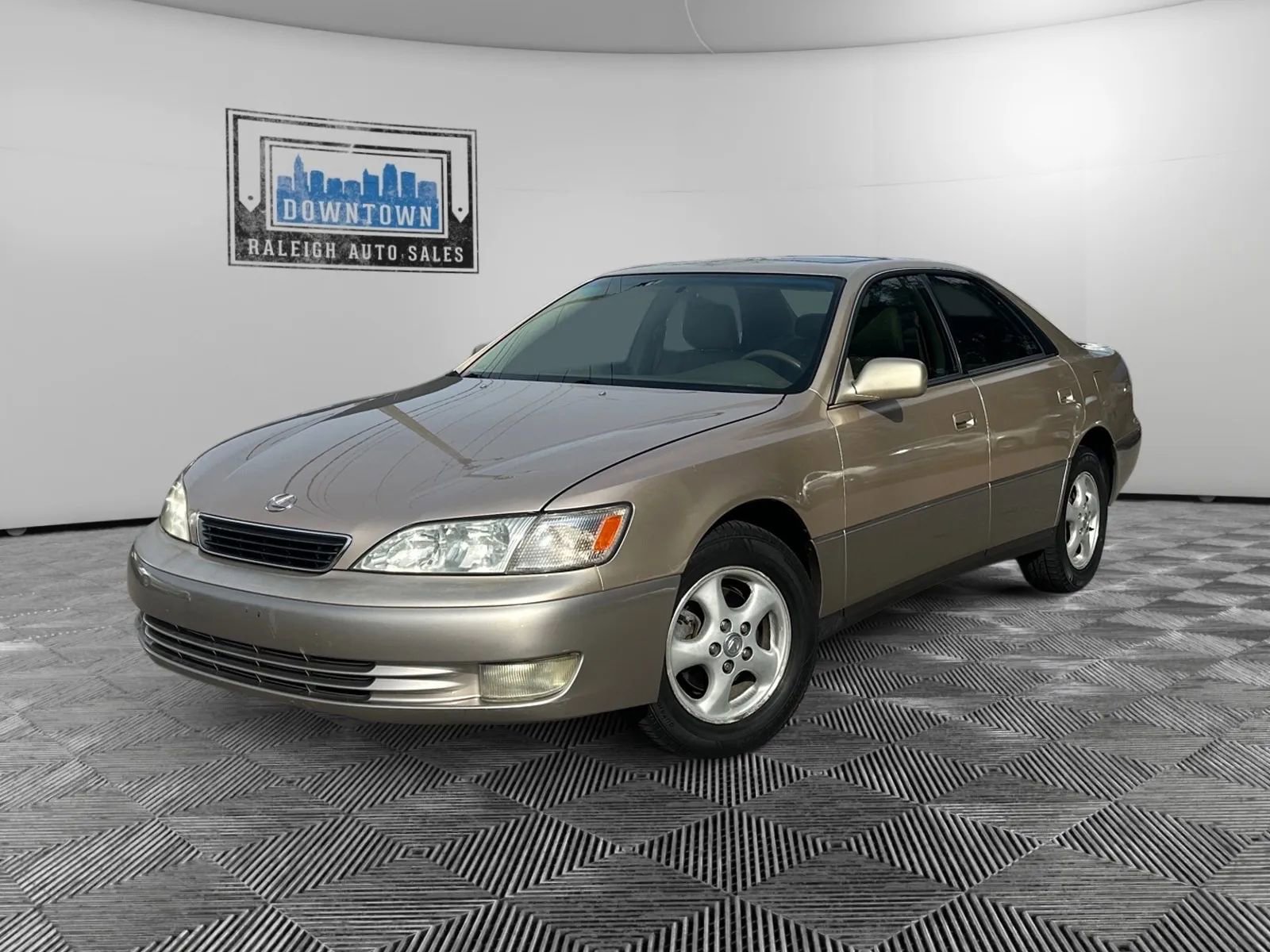 Used 1998 Lexus ES 330 image 2