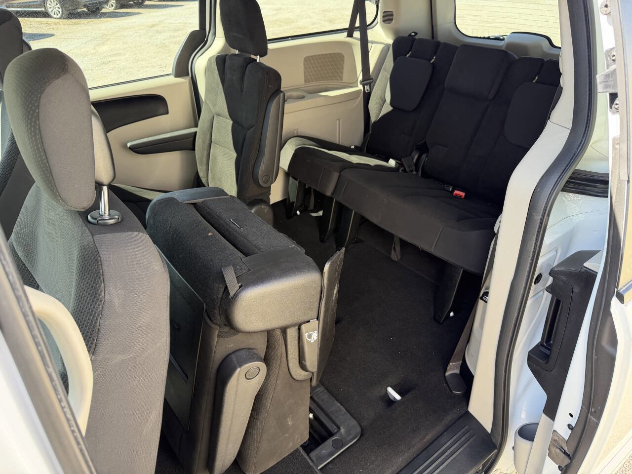 Used 2017 Dodge Grand Caravan SE w/ Power Window Group image 19