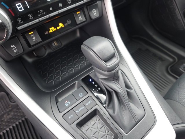 New 2025 Toyota RAV4 XLE image 22