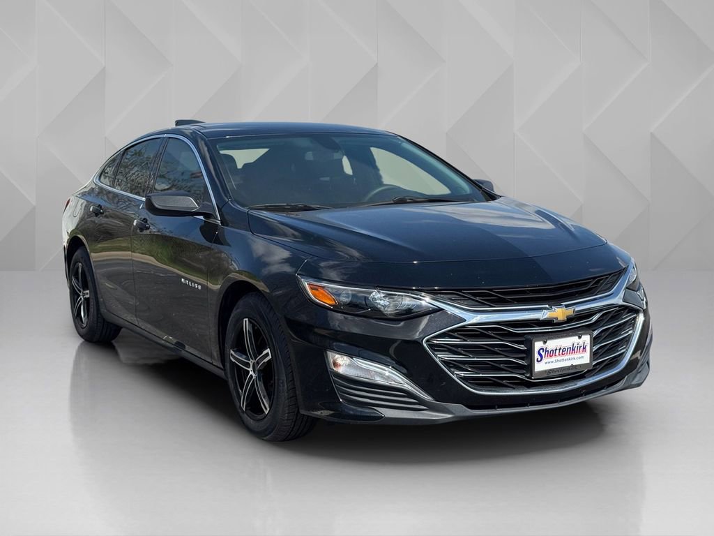 Used 2022 Chevrolet Malibu LS image 3