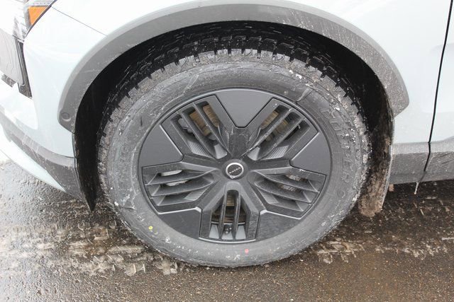 New 2026 Volvo EX30 Cross Country Ultra w/ Protection Package Premier AWD/4WD image 10