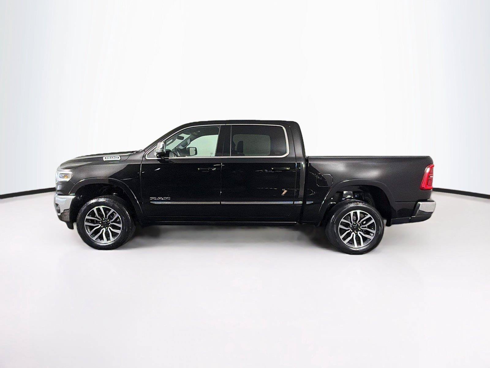 Used 2026 RAM 1500 Limited AWD/4WD image 8