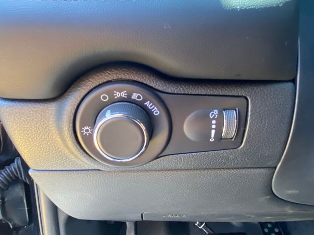 Used 2025 Dodge Durango R/T AWD/4WD image 16