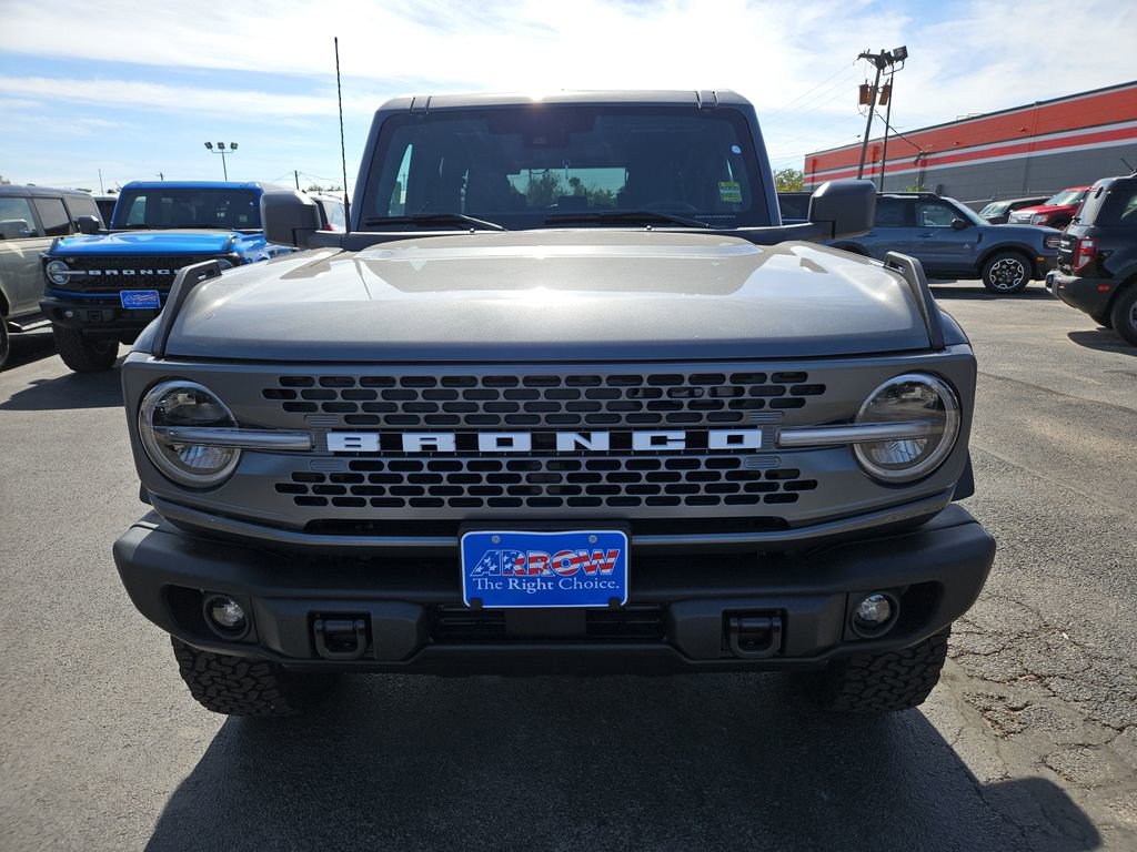 New 2025 Ford Bronco Badlands image 3