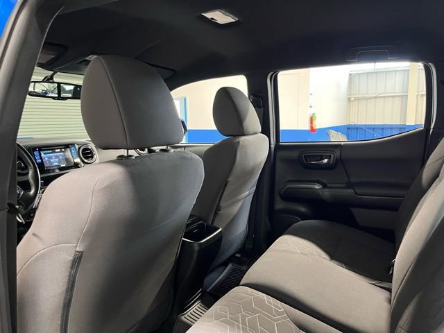 Used 2016 Toyota Tacoma TRD Sport w/ Towing Package image 18