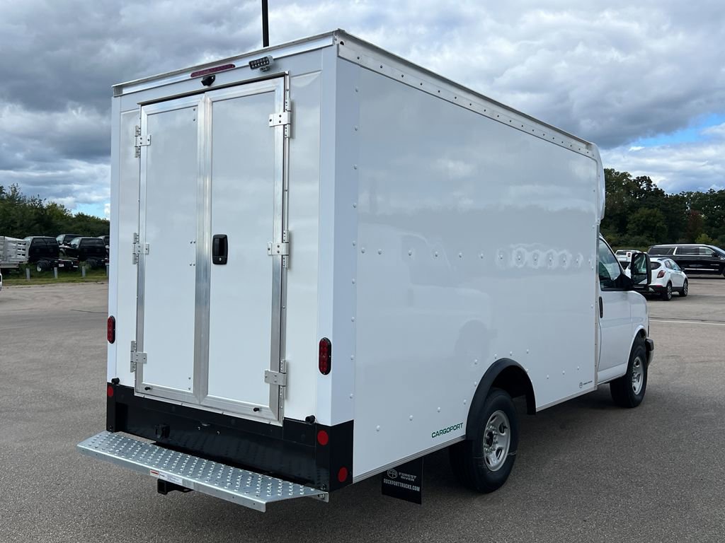 New 2025 Chevrolet Express 3500 w/ Power Convenience Package image 29