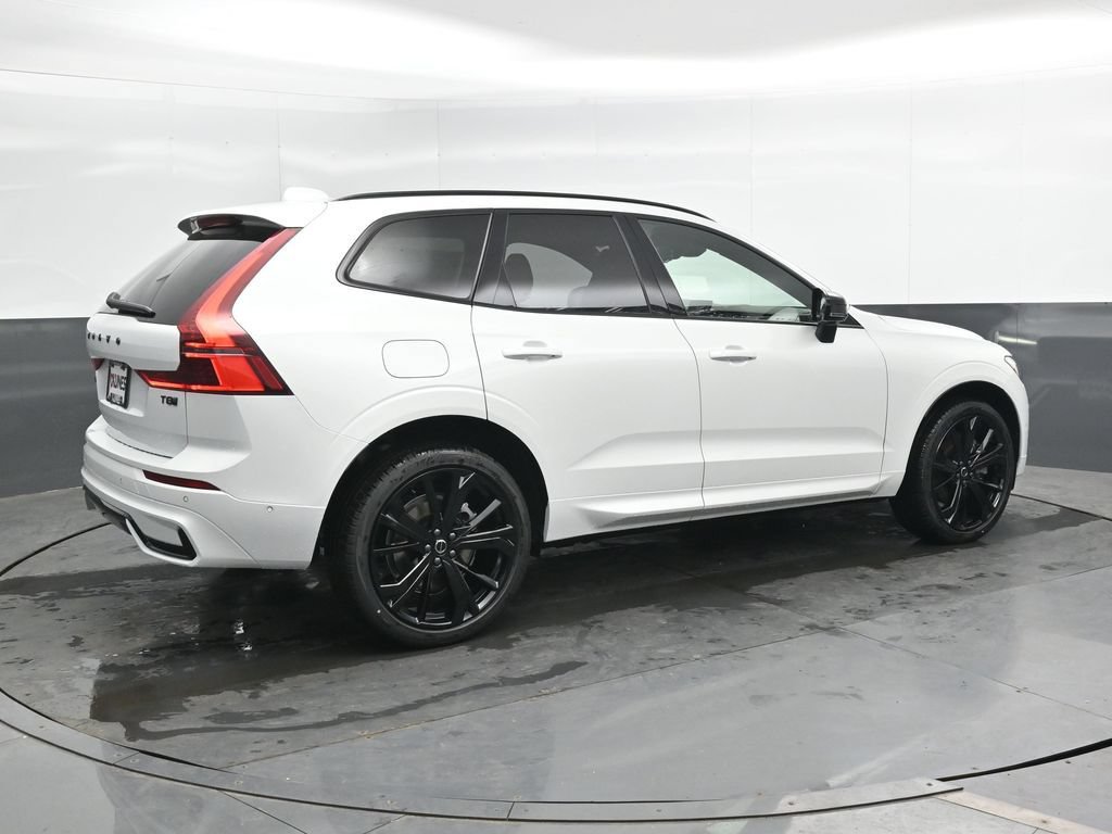 New 2026 Volvo XC60 T8 Ultra w/ Climate Package AWD/4WD image 2