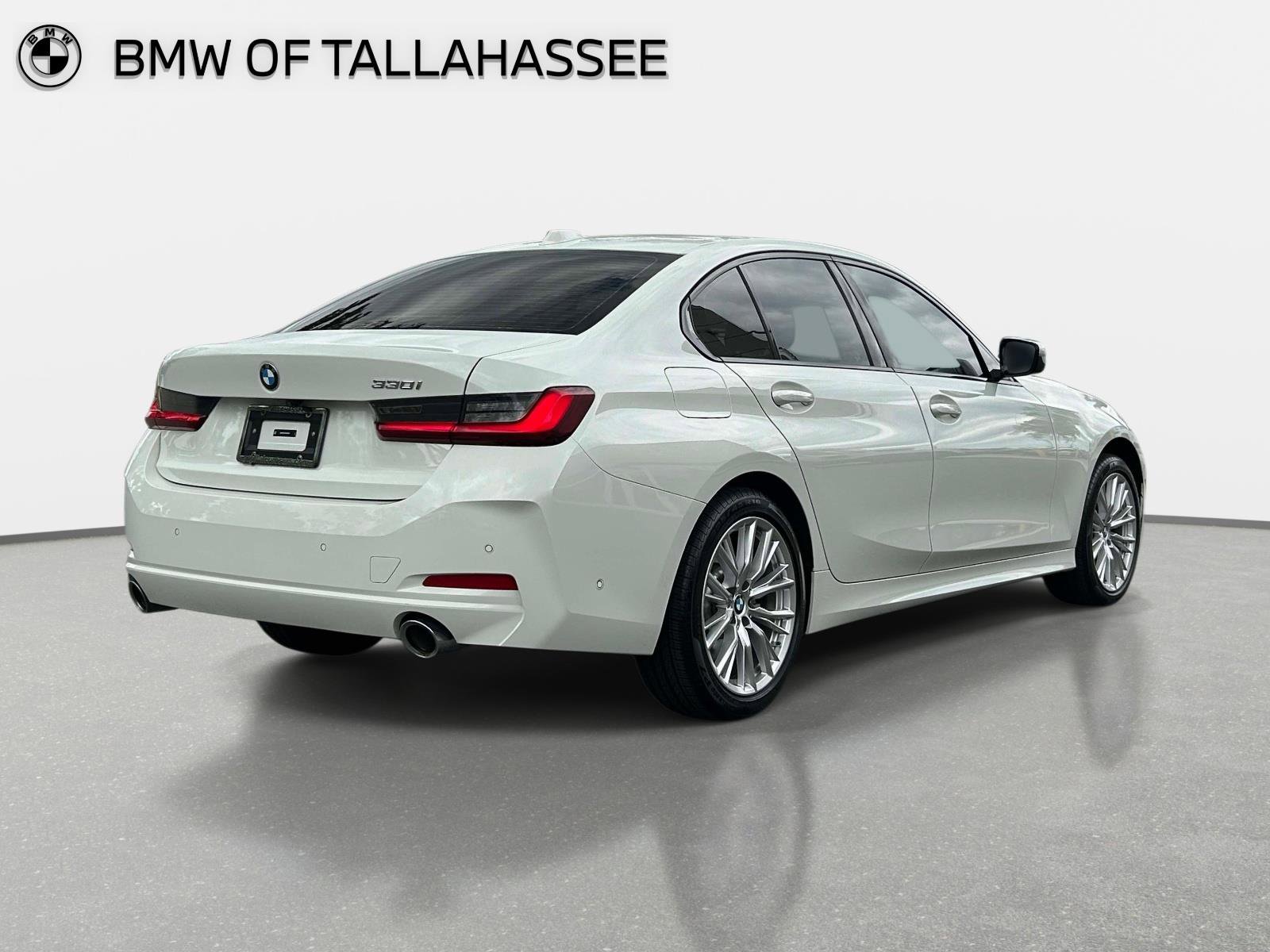Used 2023 BMW 330i Sedan w/ Premium Package image 15
