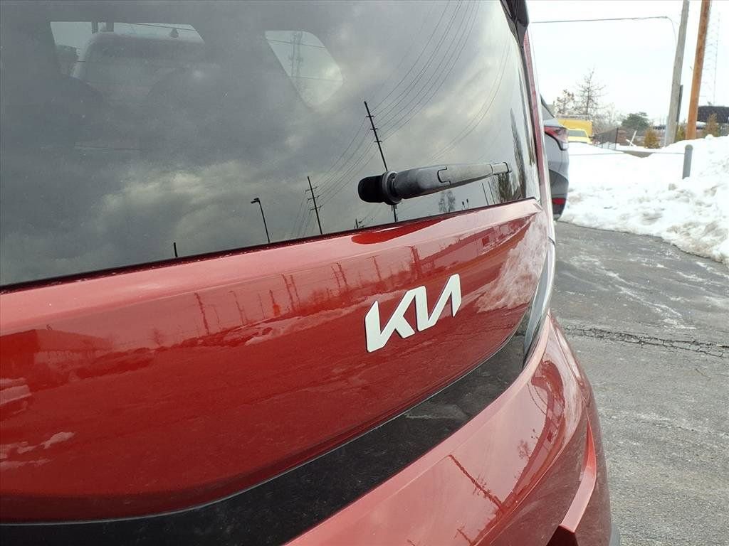 Used 2023 Kia Soul LX image 24