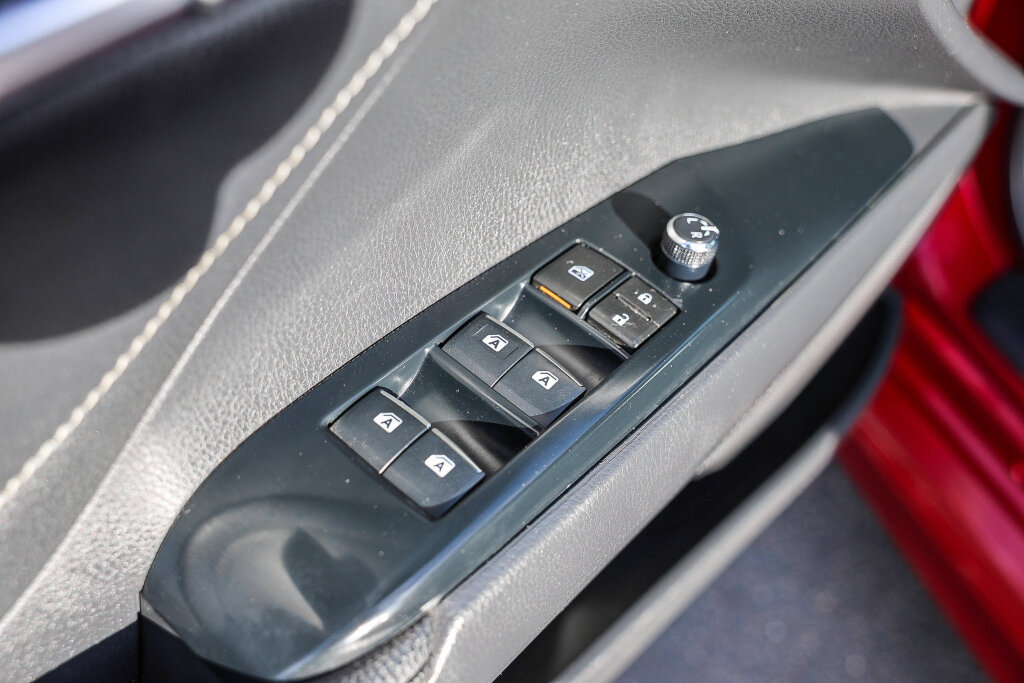 Used 2018 Toyota Camry XSE FWD image 10