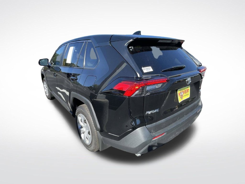 Used 2025 Toyota RAV4 LE FWD image 4