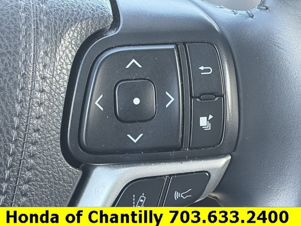 Used 2019 Toyota Highlander XLE AWD/4WD image 13
