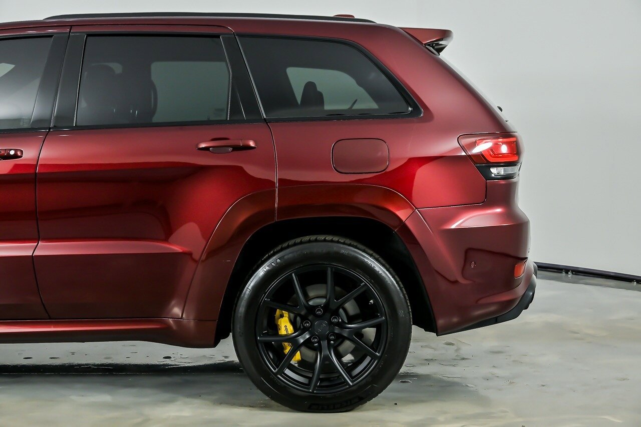 Used 2018 Jeep Grand Cherokee Trackhawk AWD/4WD image 9