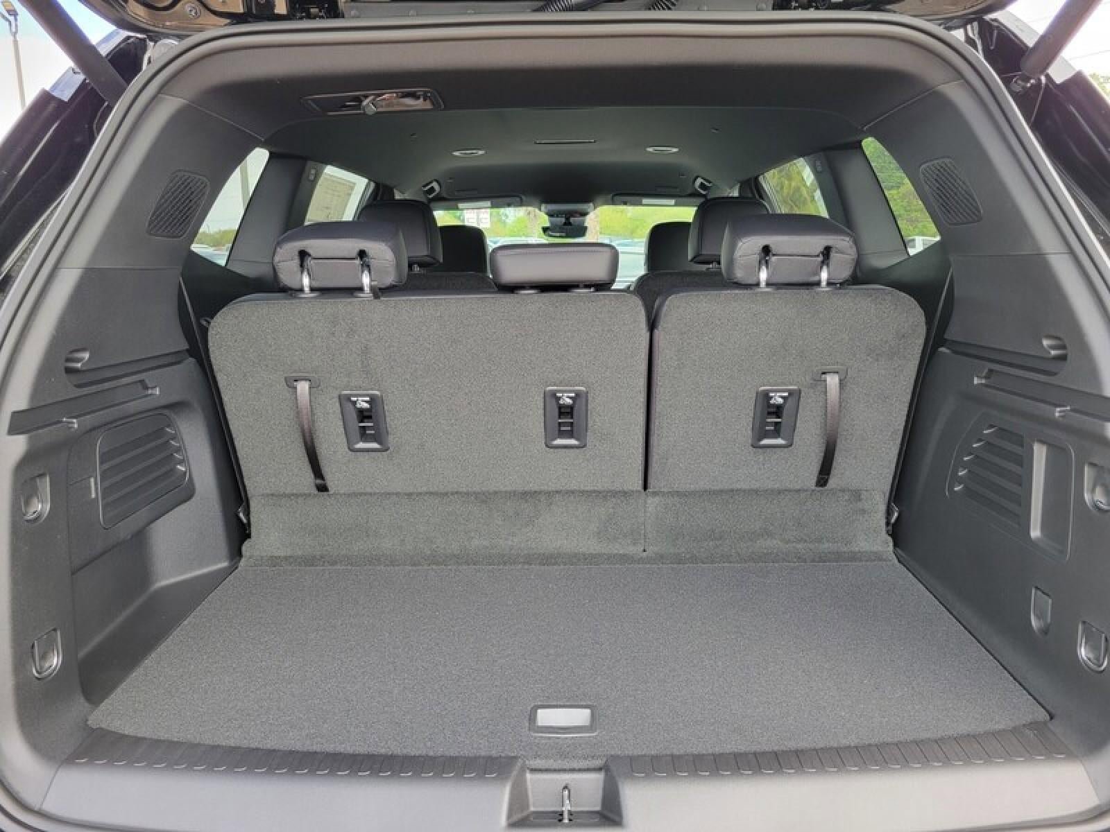 New 2026 GMC Acadia Elevation w/ Elevation Premium Package FWD image 7