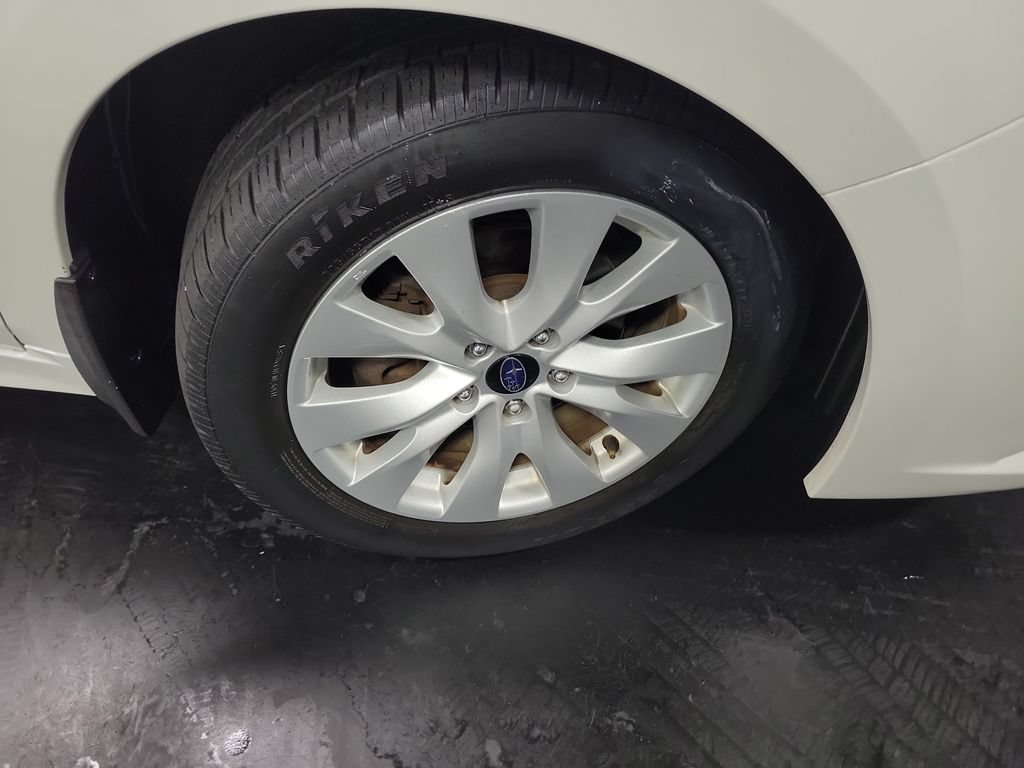 Used 2015 Subaru Legacy 2.5i Premium w/ Popular Package #1 AWD/4WD image 11