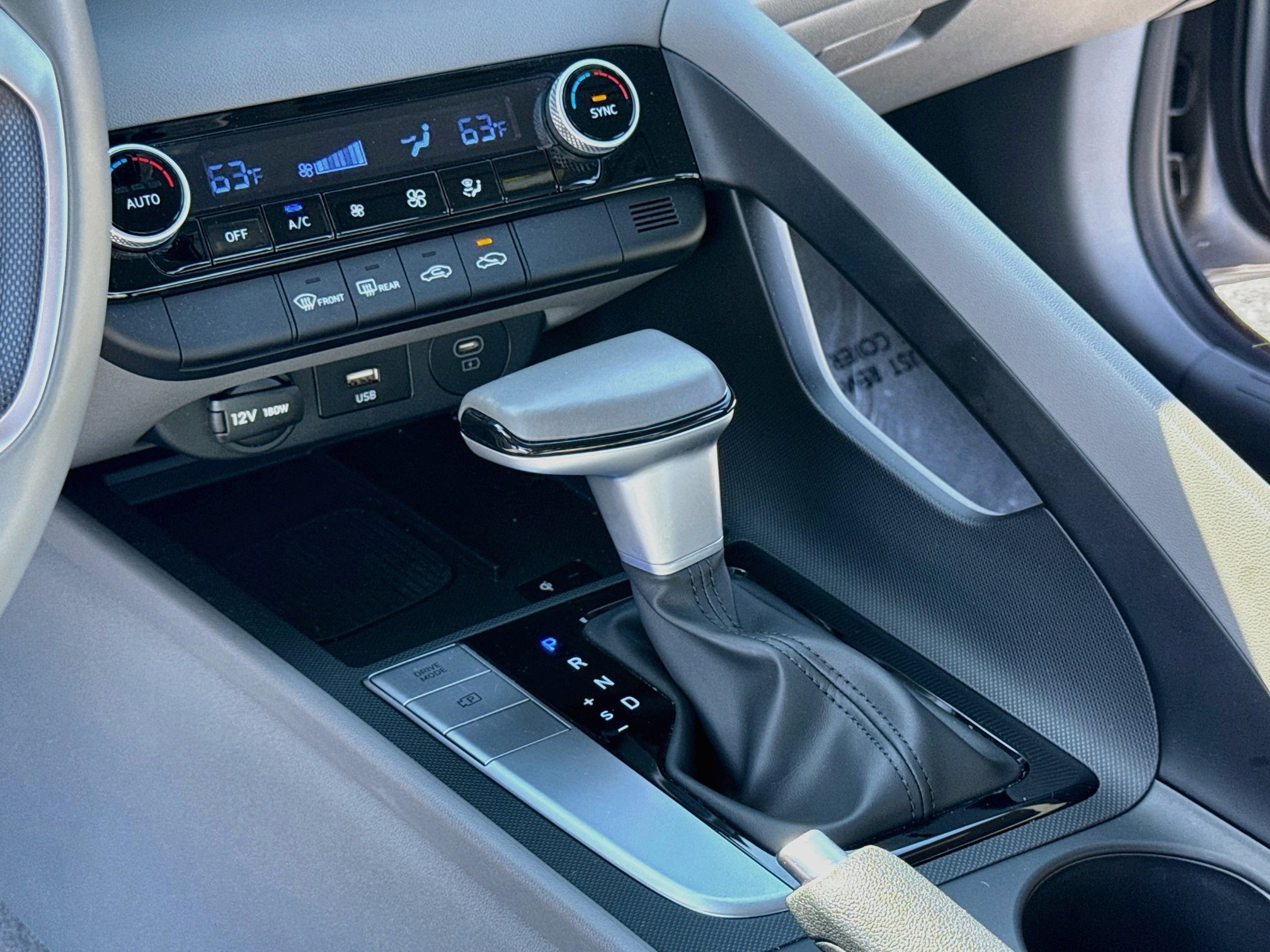 Certified 2025 Hyundai Elantra Sport FWD image 18