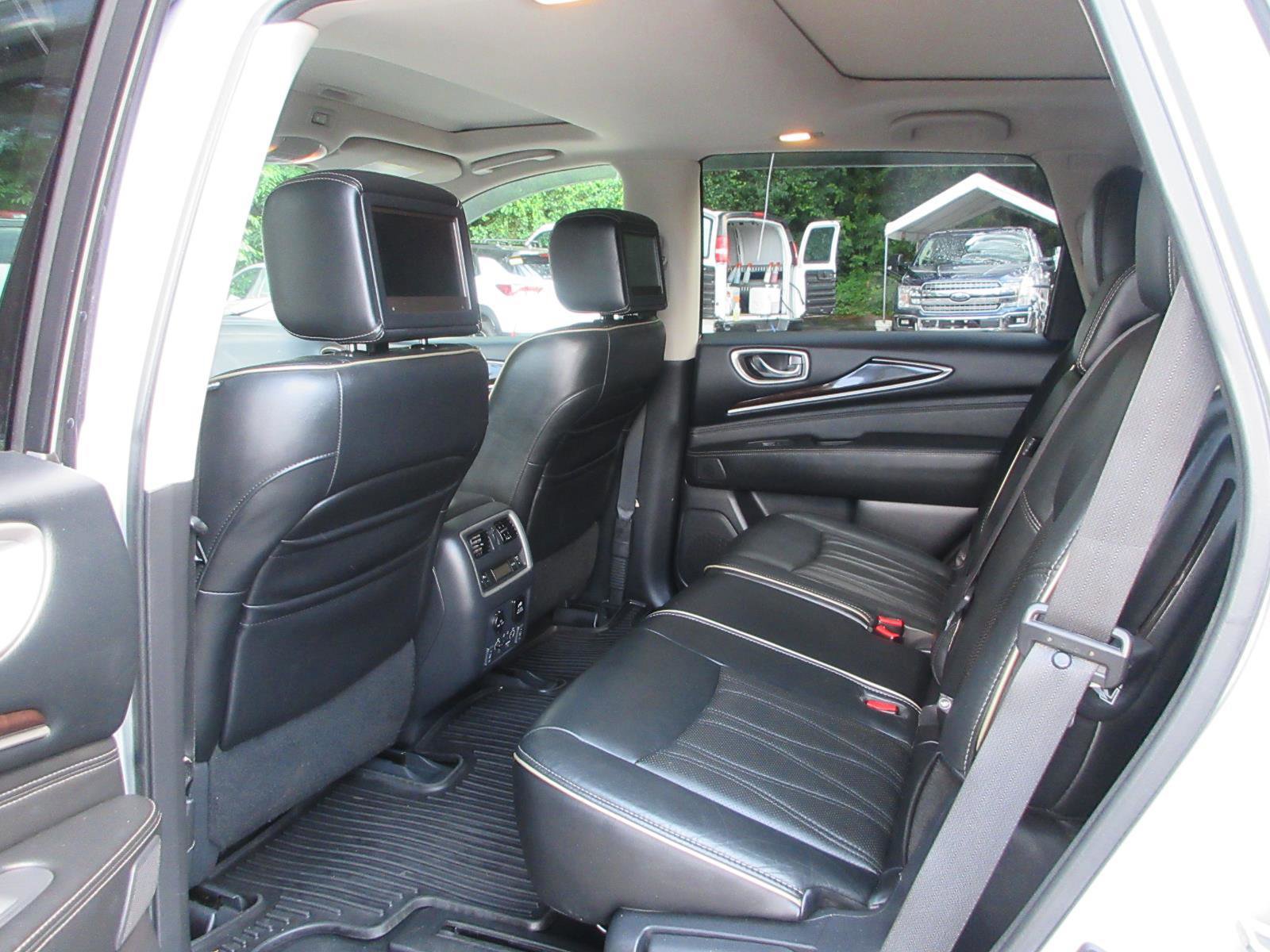 Used 2017 INFINITI QX60 Luxe w/ Deluxe Technology Package AWD/4WD image 11