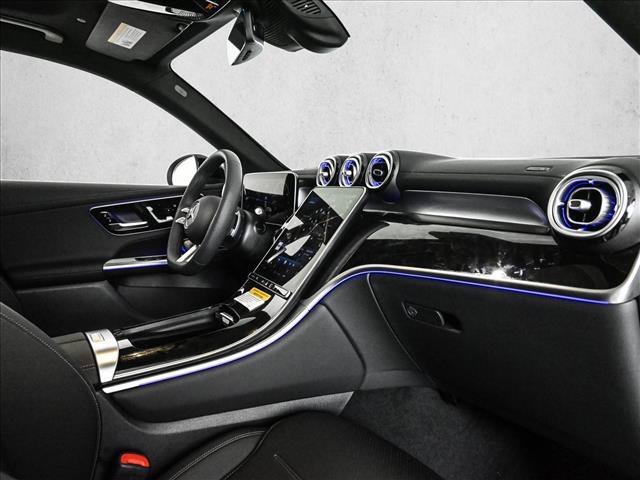 Used 2026 Mercedes-Benz GLC 300 4MATIC w/ AMG Line image 24