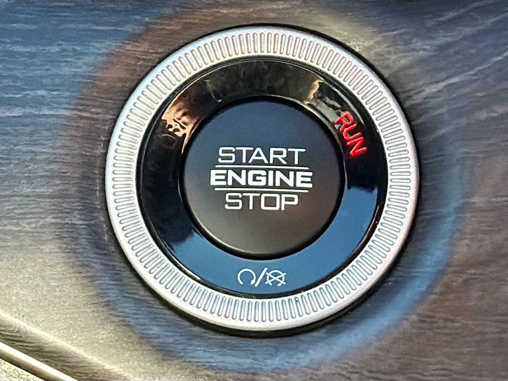 Used 2023 Jeep Grand Cherokee Overland image 38