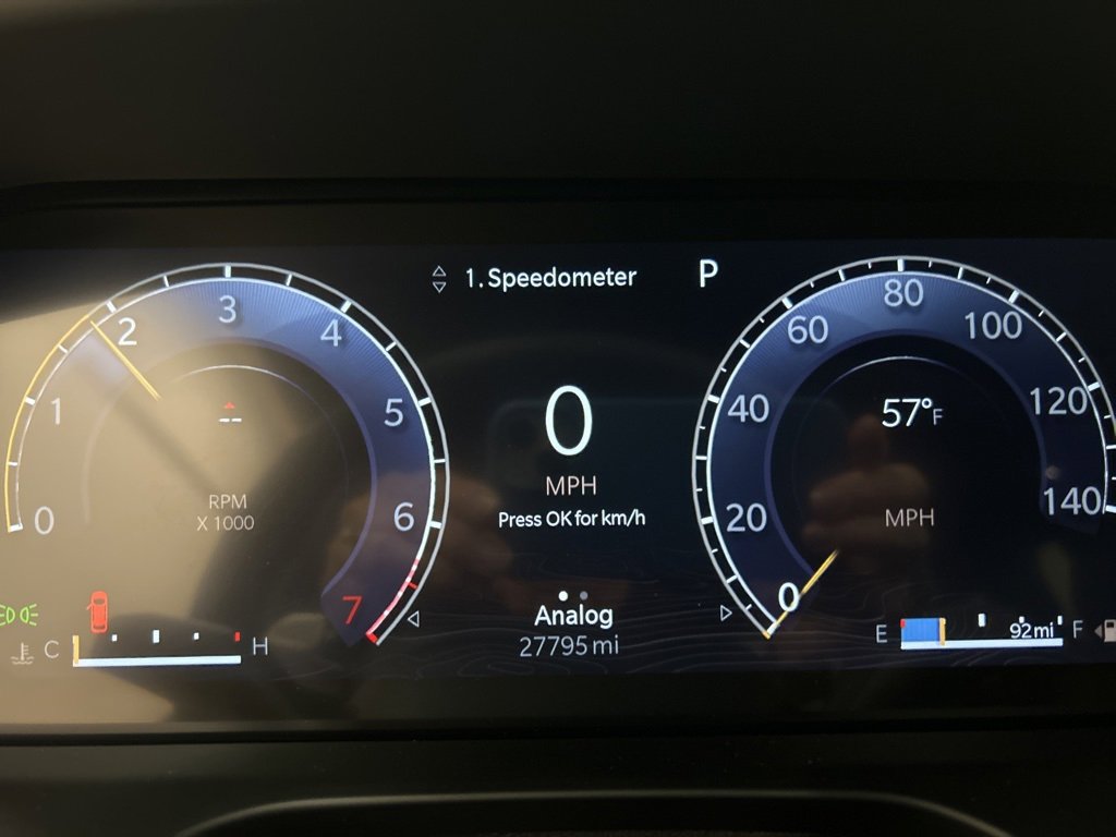 Used 2024 Jeep Grand Cherokee Limited w/ Black Appearance Package image 19