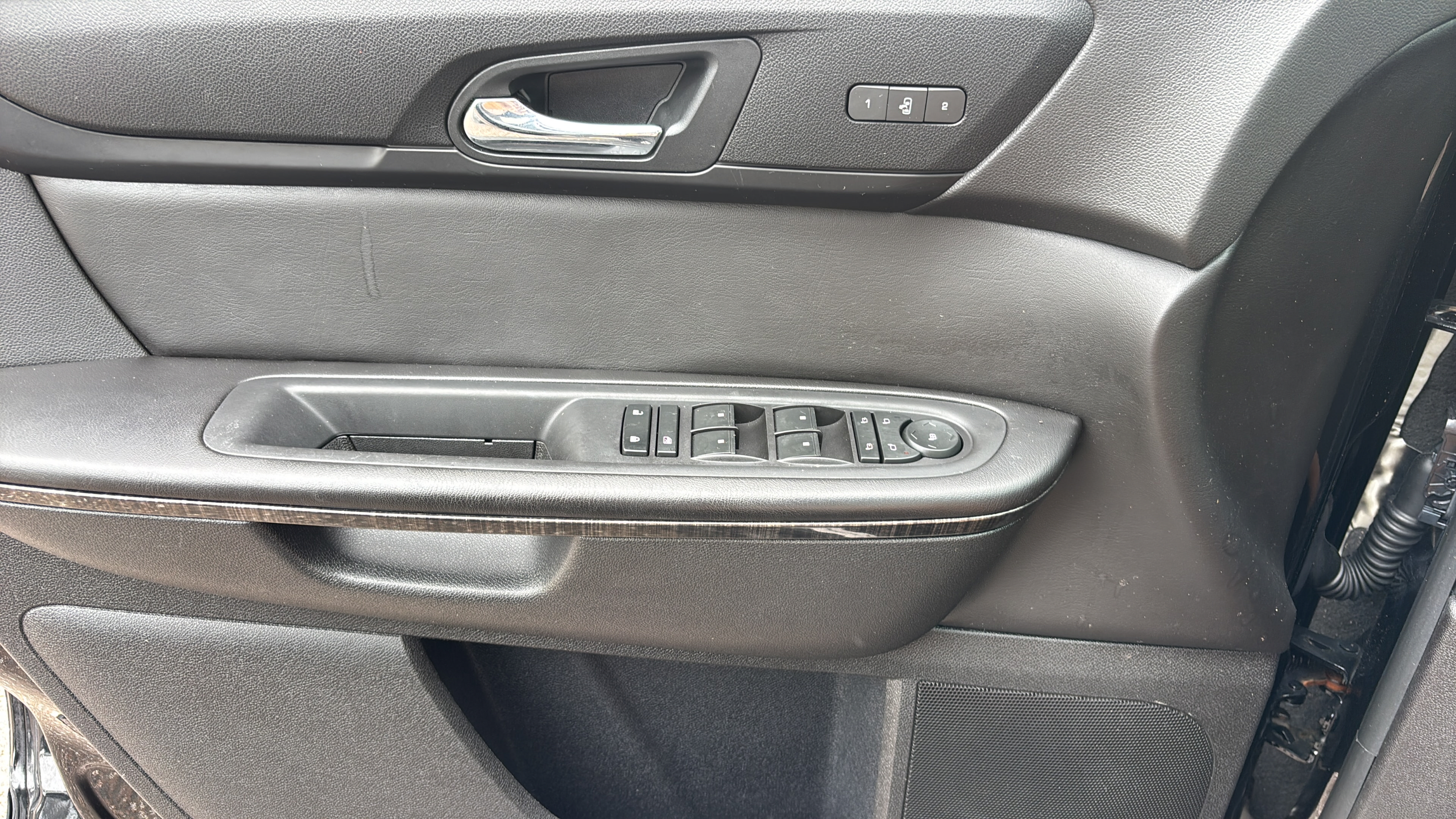 Used 2017 GMC Acadia Limited SLT FWD image 26