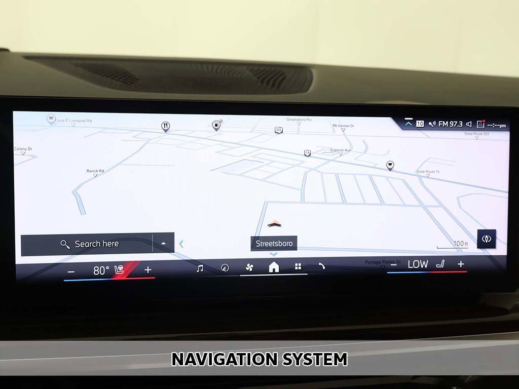 Used 2024 BMW X7 xDrive40i w/ Executive Package image 3