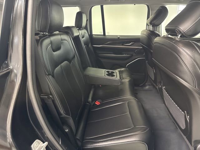 Used 2023 Jeep Grand Cherokee 4WD 4xe w/ Luxury Tech Group II image 29