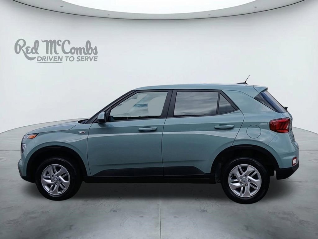 New 2026 Hyundai Venue SE FWD image 2
