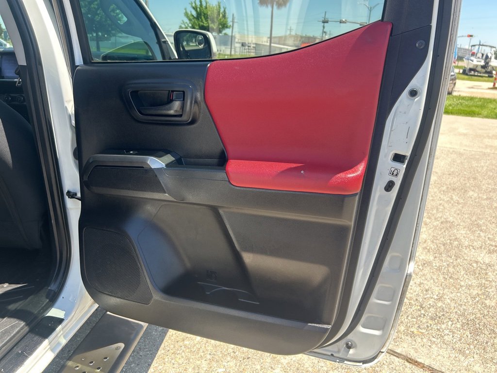 Used 2020 Toyota Tacoma SR5 image 20