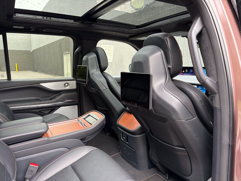 New 2027 Lincoln Navigator Black Label AWD/4WD image 35