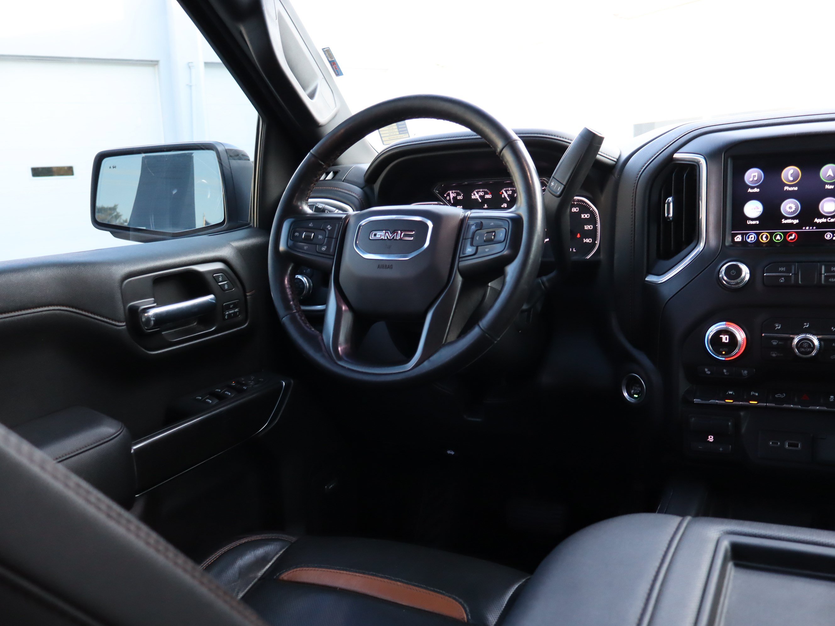 Used 2022 GMC Sierra 1500 AT4 w/ AT4 Premium Package AWD/4WD image 16