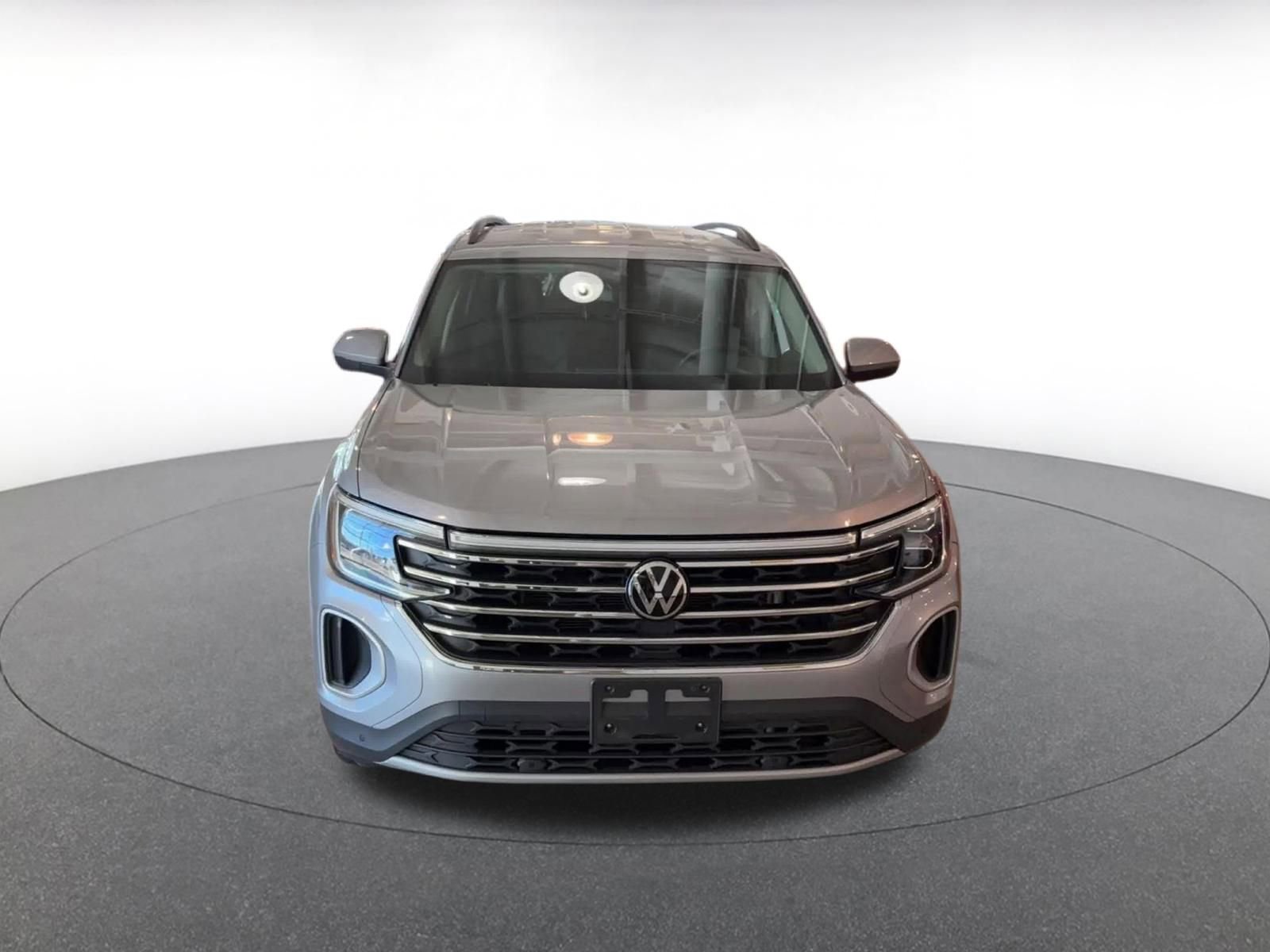Used 2025 Volkswagen Atlas SE image 4