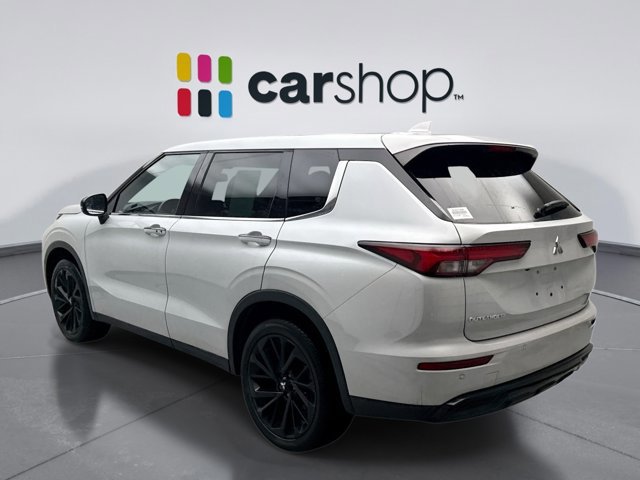 Used 2022 Mitsubishi Outlander SEL Black Edition image 3