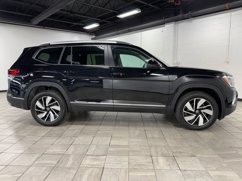New 2026 Volkswagen Atlas SEL image 8