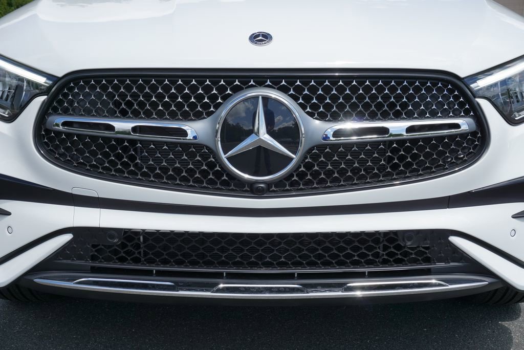 Certified 2025 Mercedes-Benz GLC 300 4MATIC image 19
