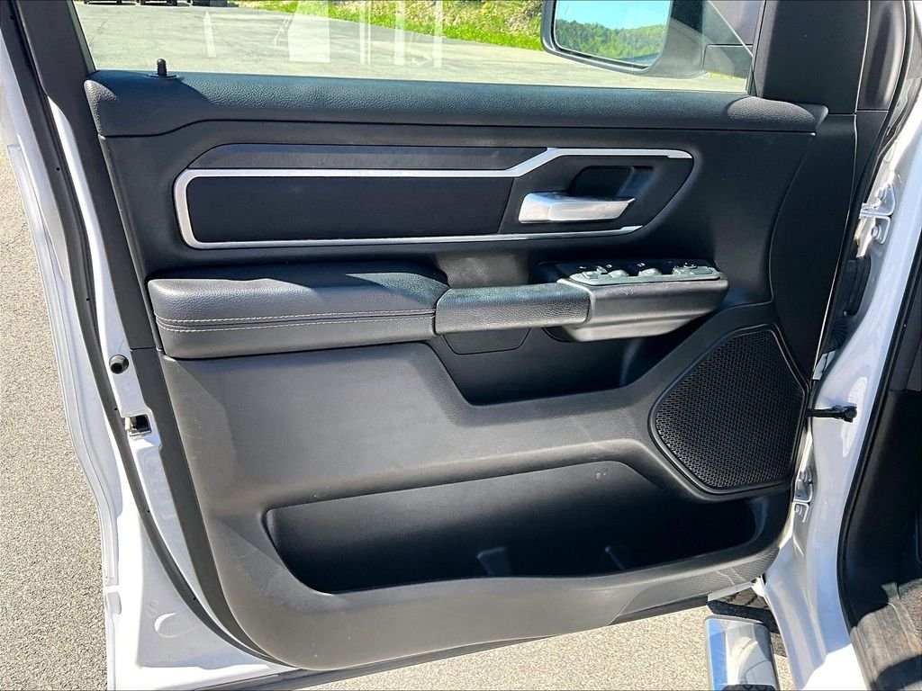 Used 2025 RAM 1500 Big Horn AWD/4WD image 9
