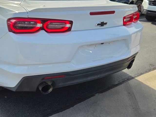 Used 2021 Chevrolet Camaro LT w/ Technology Package RWD image 5
