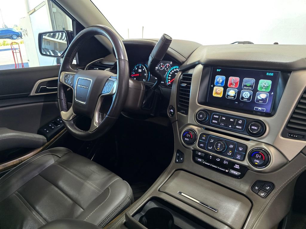 Used 2019 GMC Yukon XL Denali w/ Denali Ultimate Package AWD/4WD image 33