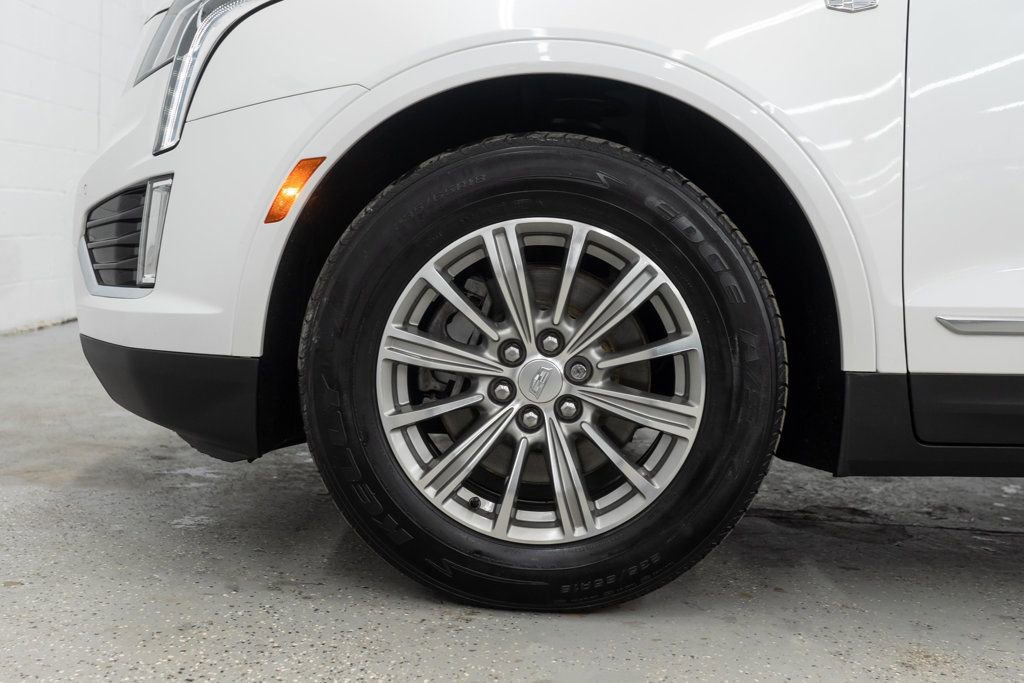 Used 2017 Cadillac XT5 Luxury w/ Driver Awareness Package AWD/4WD image 32