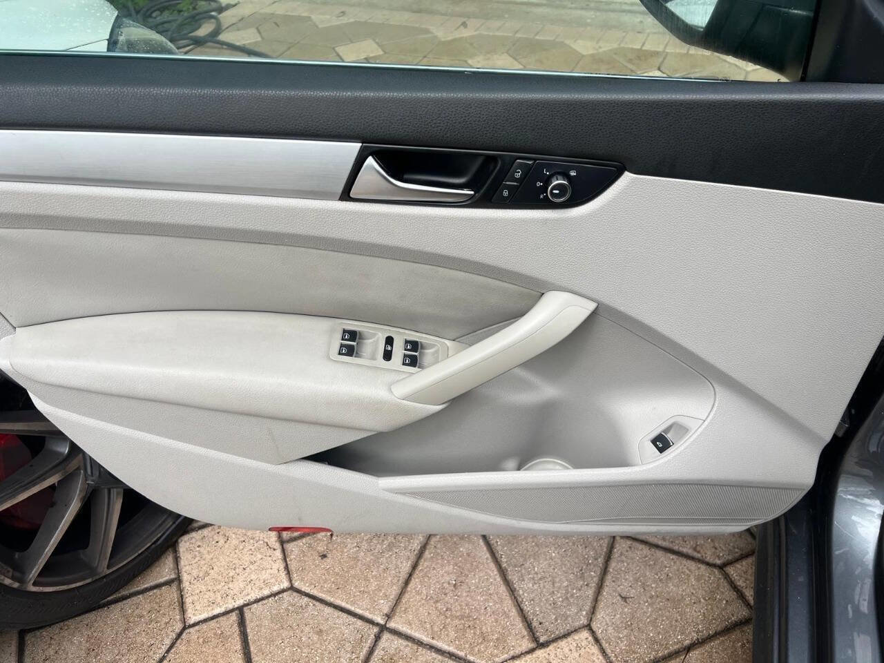 Used 2013 Volkswagen Passat 2.5 SE FWD image 10