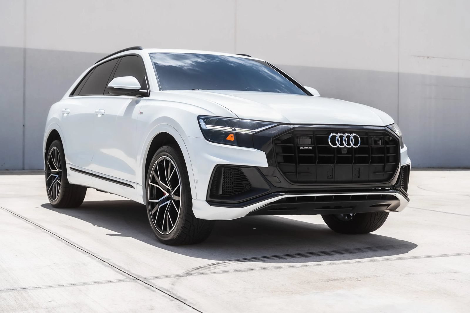Used 2020 Audi Q8 Premium Plus AWD/4WD image 4