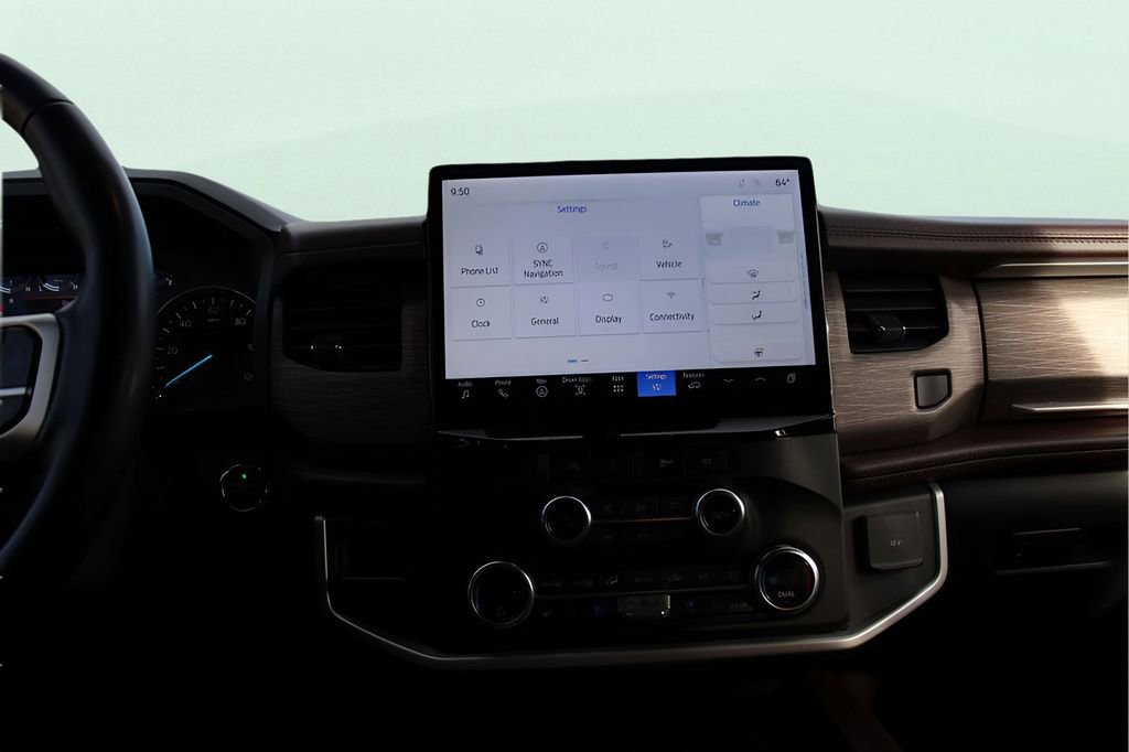 Used 2024 Ford Expedition Max Limited image 16