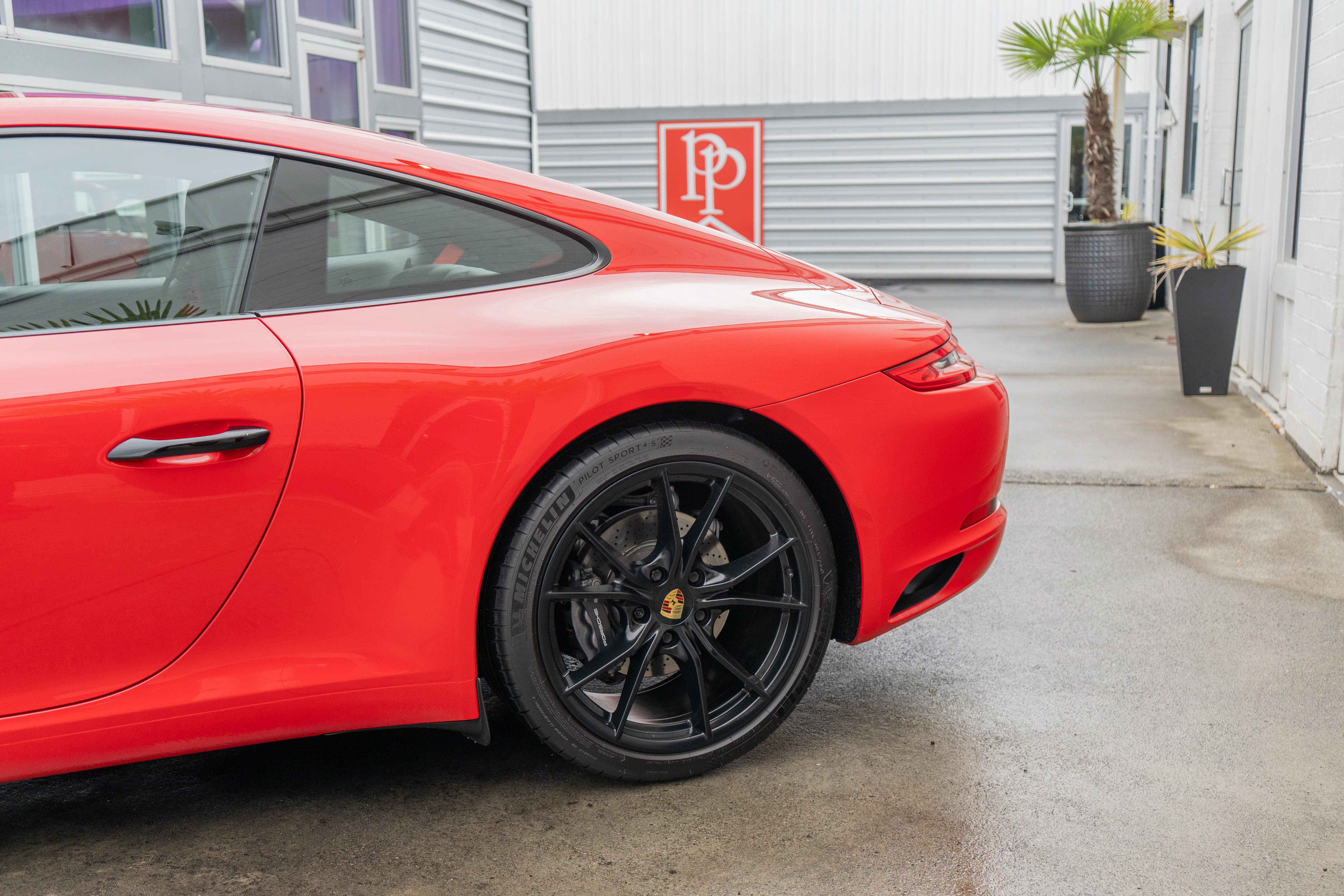 Used 2018 Porsche 911 Carrera RWD image 5