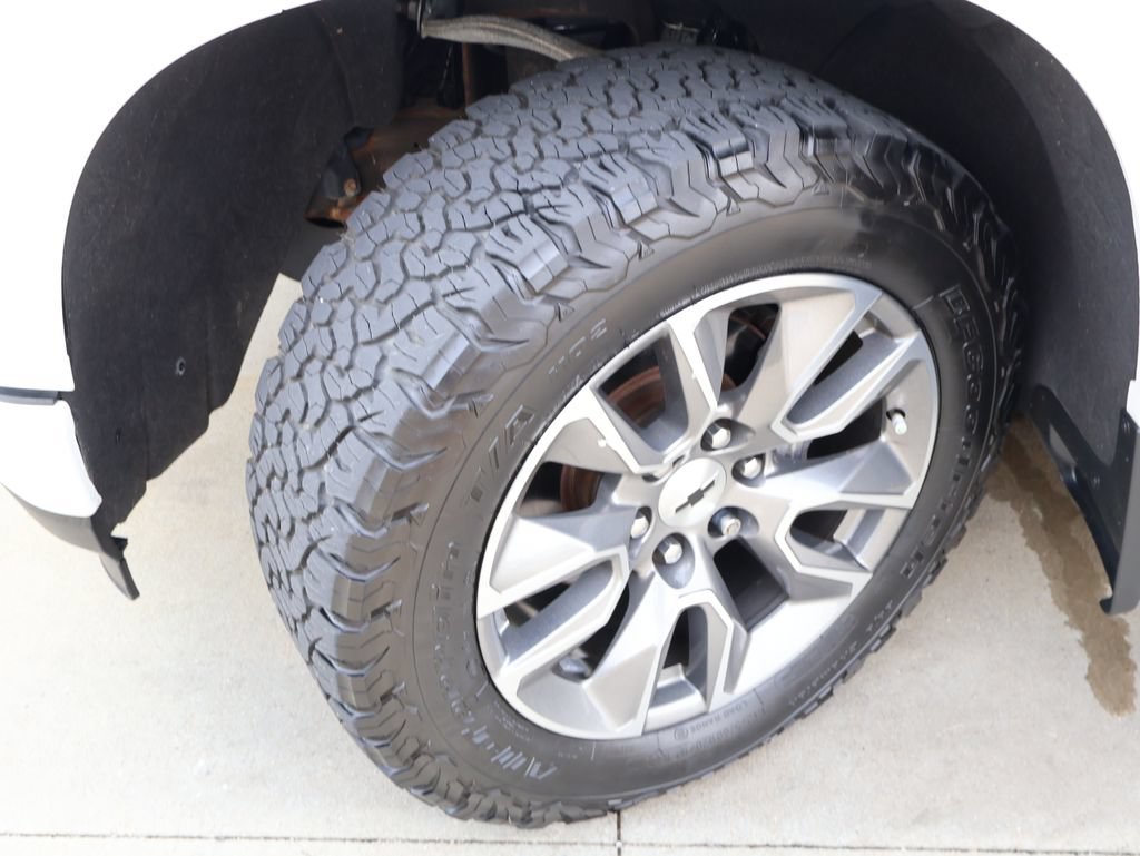 Certified 2022 Chevrolet Silverado 1500 RST AWD/4WD image 43