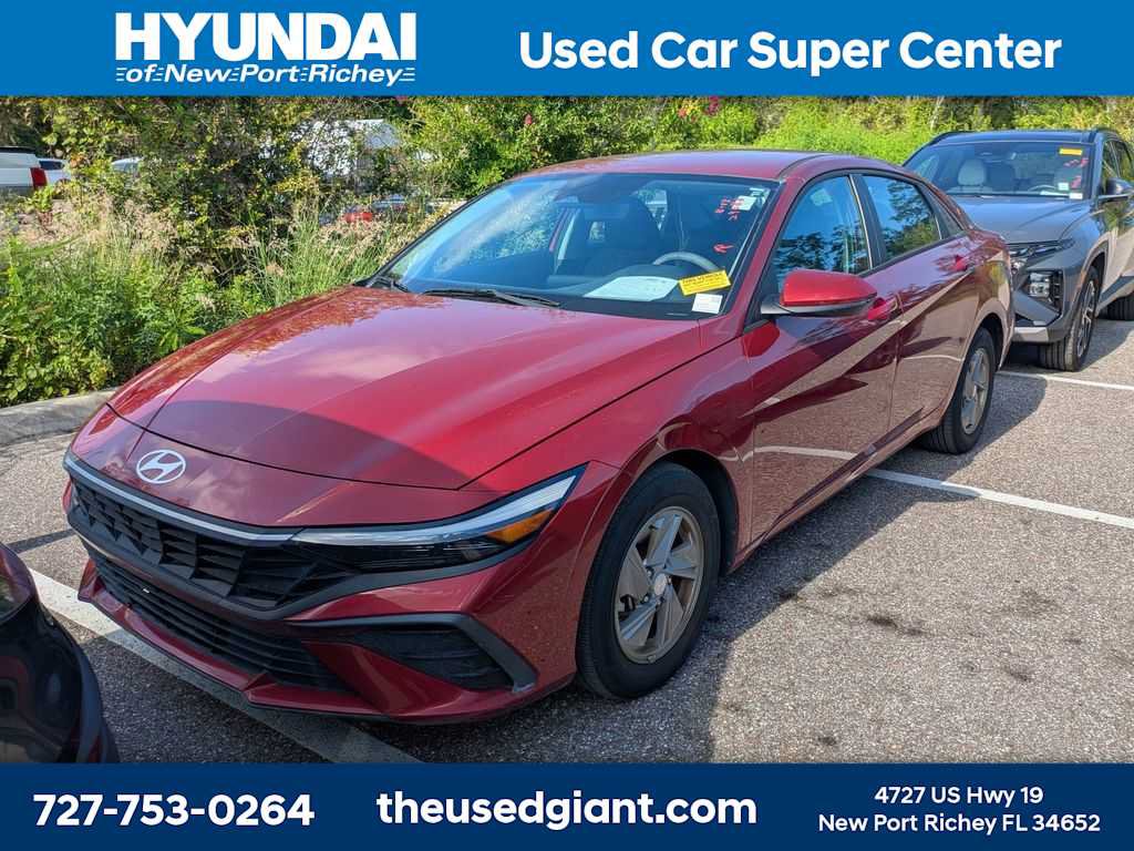 Used 2024 Hyundai Elantra SE