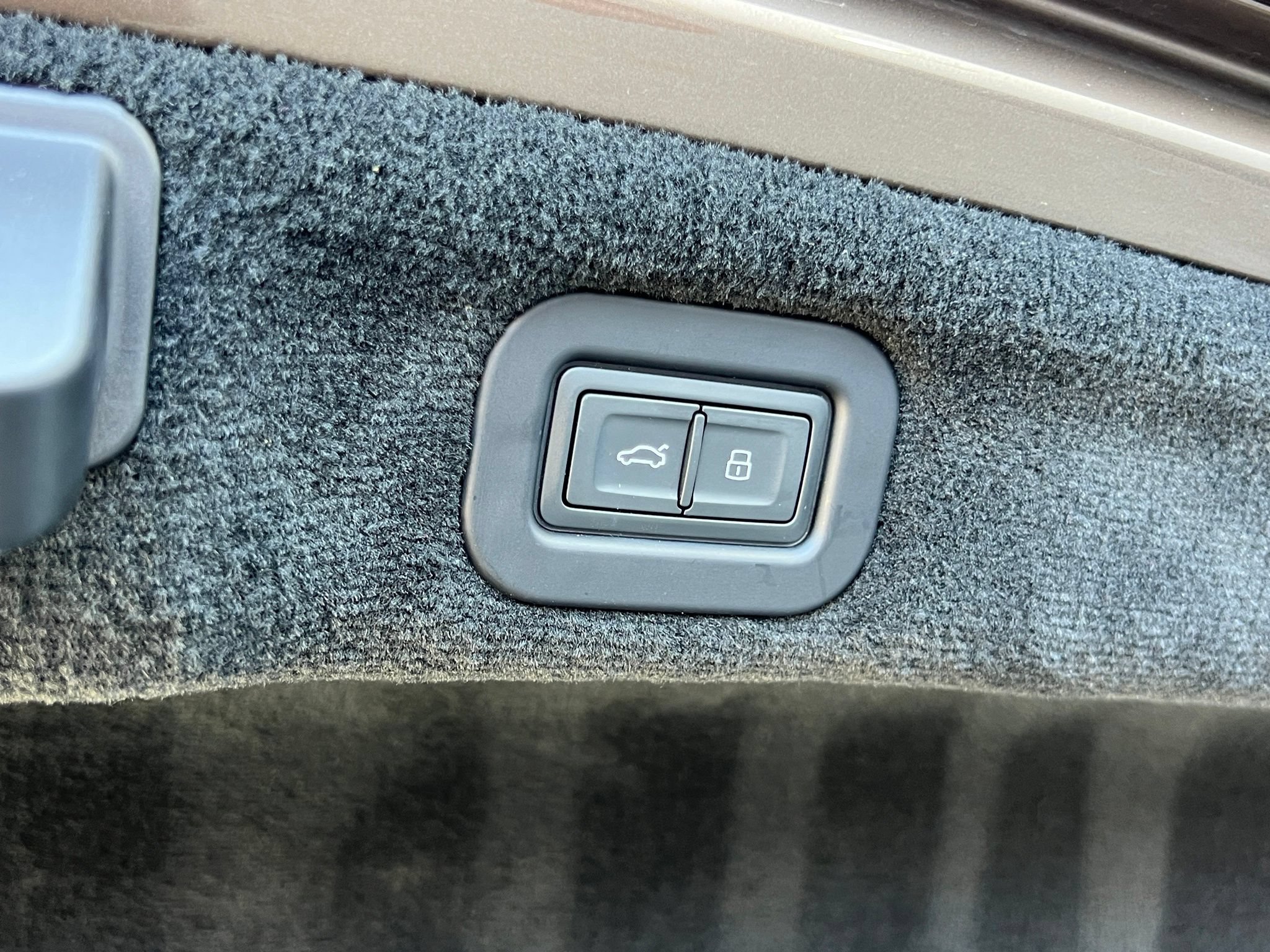 Used 2023 Bentley Flying Spur W12 AWD/4WD image 23